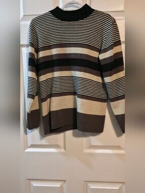 4/$67 Deal! Vintage Women's Striped Crewneck Sweater in Cream and Brown